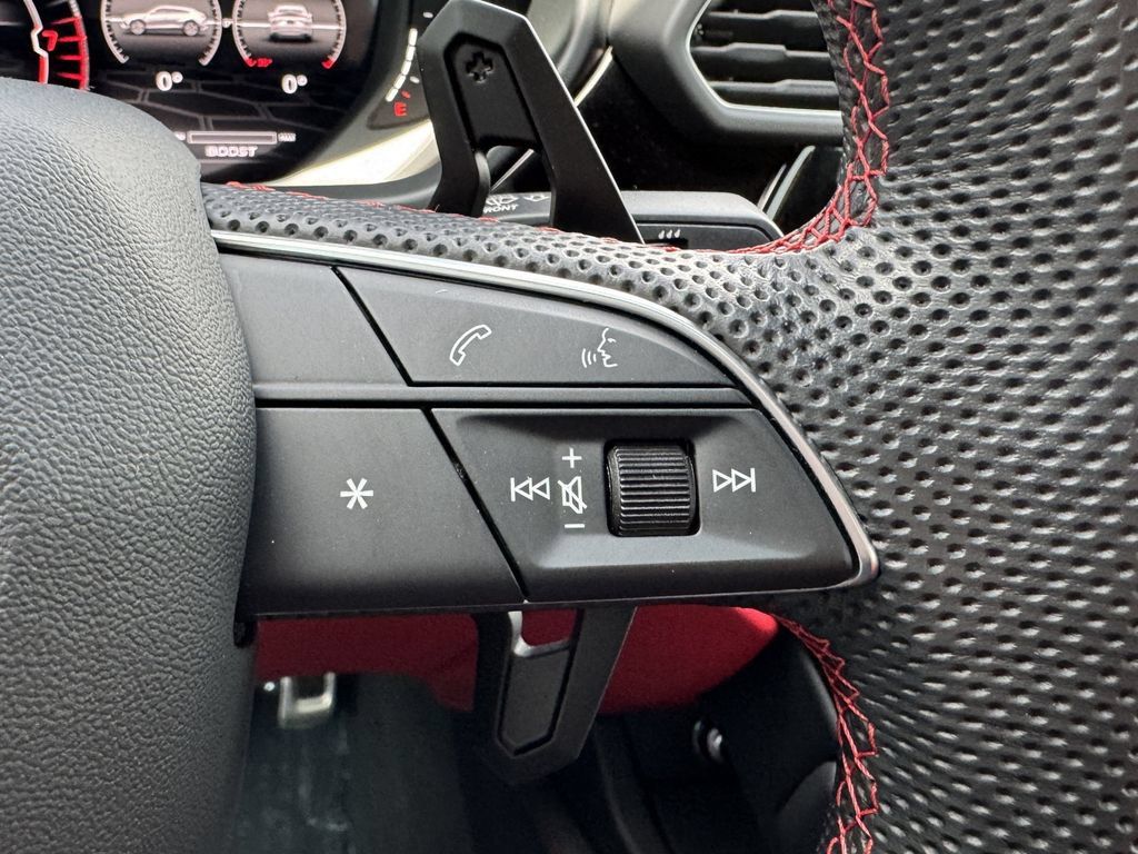 Used 2022 Lamborghini Urus AWD/4WD image 27