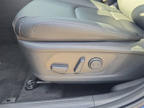 New 2026 Kia Sportage EX image 21