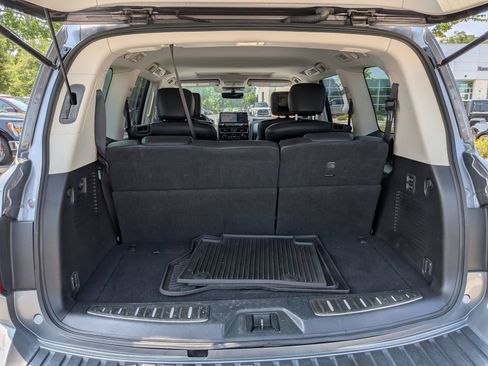 Used 2022 Nissan Armada Platinum w/ Captain's Chairs Package RWD image 35