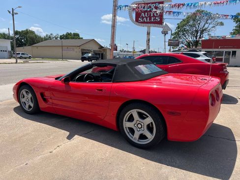 Used 1998 Chevrolet Corvette Convertible w/ Memory Pkg RWD image 8