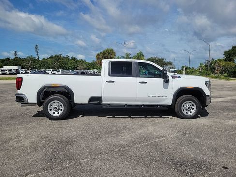 New 2025 GMC Sierra 3500 Pro image 4