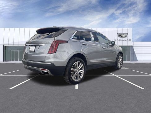 Used 2024 Cadillac XT5 Premium Luxury AWD/4WD image 8
