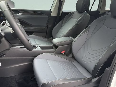 New 2026 Volkswagen Tiguan SE AWD/4WD image 33