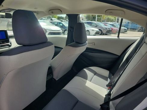 Used 2025 Toyota Corolla LE image 5