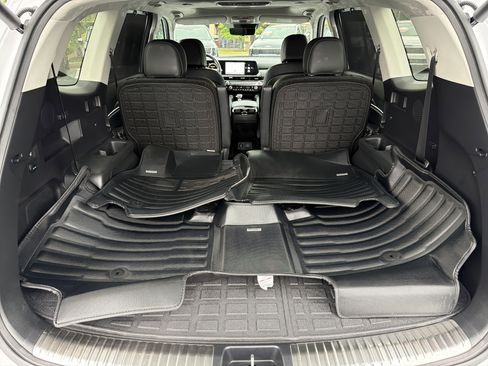 Used 2025 Kia Telluride SX Prestige AWD/4WD image 16