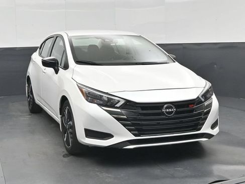 Used 2023 Nissan Versa SR w/ Trunk Package FWD image 32