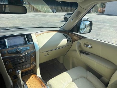 Used 2014 INFINITI QX80 4WD w/ Theater Package image 15