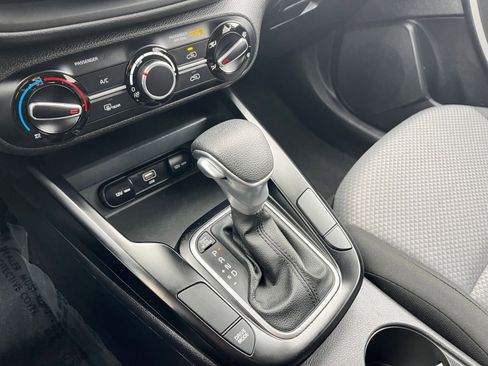 Used 2025 Kia Soul LX w/ LX Technology Package image 39