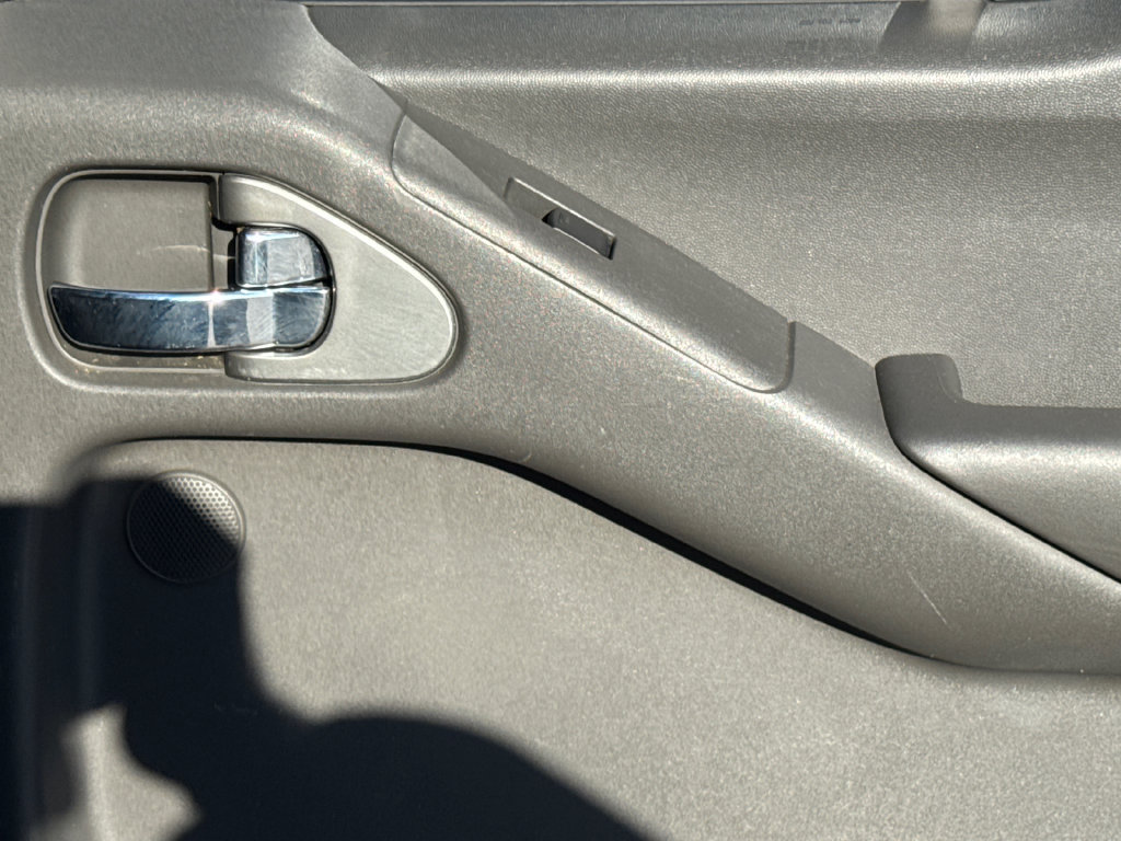 Used 2018 Nissan Frontier PRO-4X AWD/4WD image 19