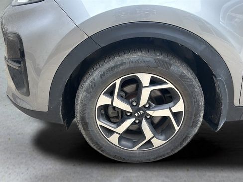 Used 2021 Kia Sportage LX image 9