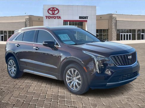 Used 2021 Cadillac XT4 Premium Luxury image 9