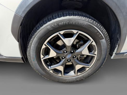 Used 2019 Subaru Crosstrek 2.0i Premium AWD/4WD image 9