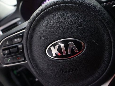 Used 2018 Kia Optima S w/ 18" Alloy Wheels Package image 27