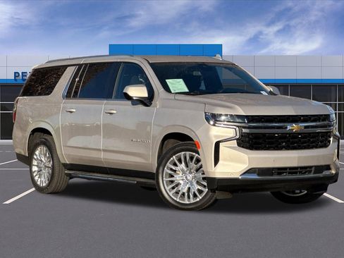 Certified 2023 Chevrolet Suburban LS image 2