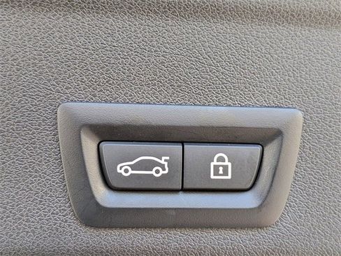 Used 2022 BMW X6 M50i w/ Executive Package image 13