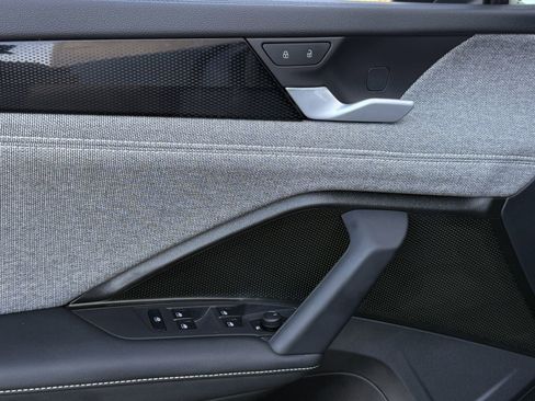 New 2025 Volkswagen Tiguan S image 21