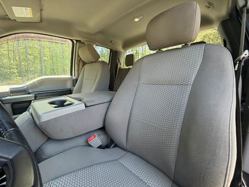 Used 2018 Ford F150 XLT w/ Equipment Group 301A Mid RWD image 12