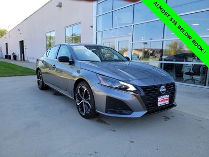 Used 2023 Nissan Altima 2.5 SR