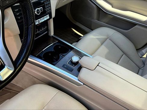Used 2015 Mercedes-Benz E 350 4MATIC Sedan image 17