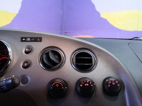 Used 2007 Pontiac Solstice Convertible image 13