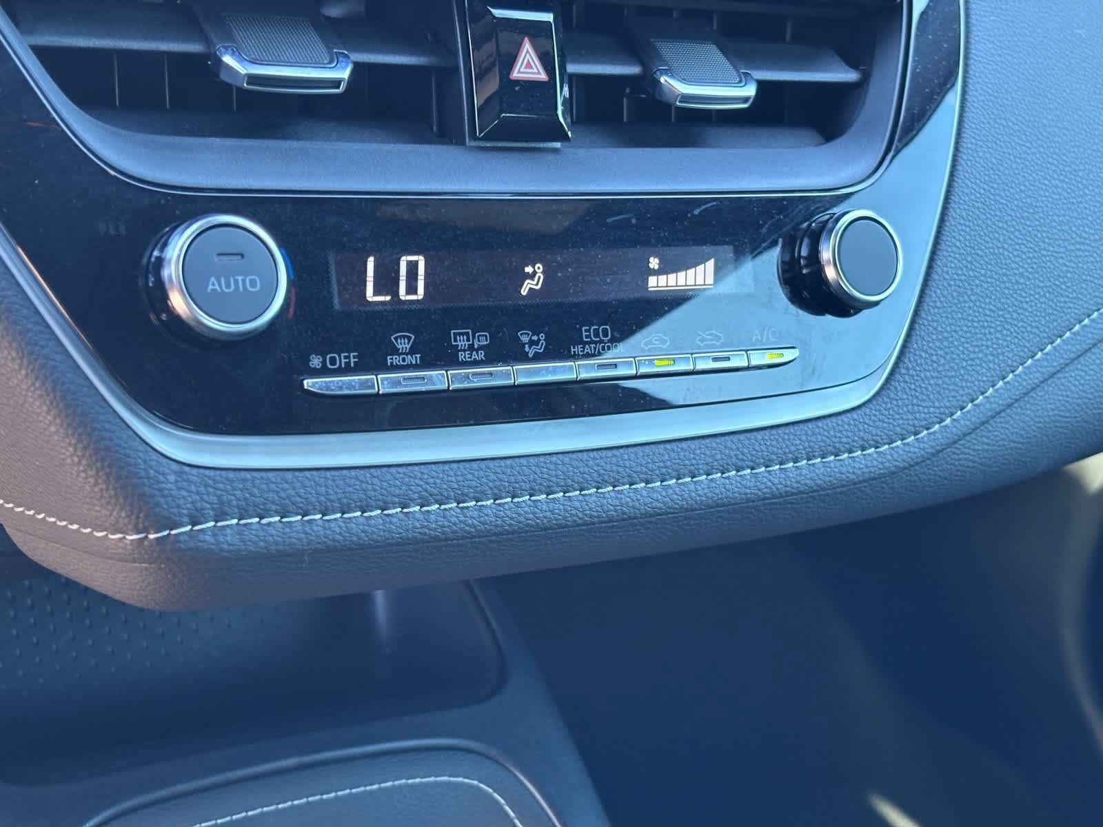 Used 2024 Toyota Corolla SE FWD image 27