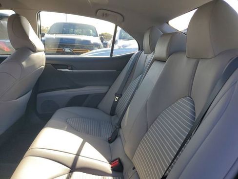 Used 2019 Toyota Camry SE image 16