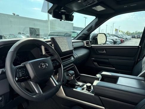 Used 2026 Toyota Sequoia Platinum AWD/4WD image 17