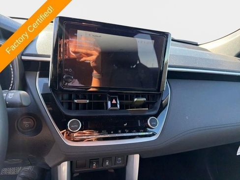 Used 2025 Toyota Corolla Cross AWD Hybrid image 17