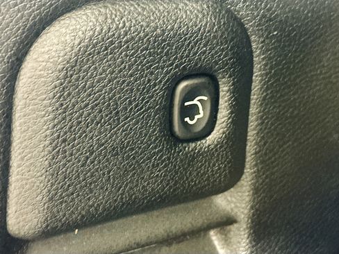 Certified 2021 Jeep Grand Cherokee Limited w/ Luxury Group II AWD/4WD image 32