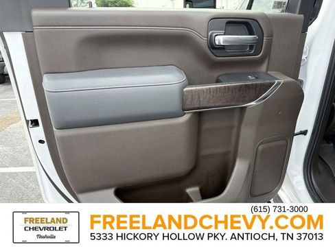 Used 2022 GMC Sierra 2500 Denali w/ Denali Ultimate Package AWD/4WD image 16