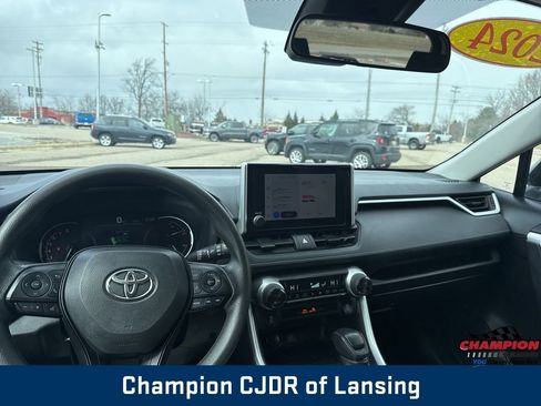 Used 2024 Toyota RAV4 XLE image 21