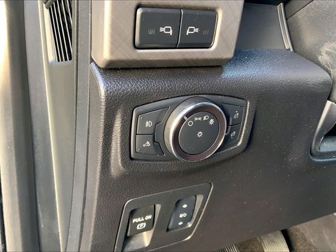 Used 2018 Ford F150 Limited w/ Trailer Tow Package RWD image 33