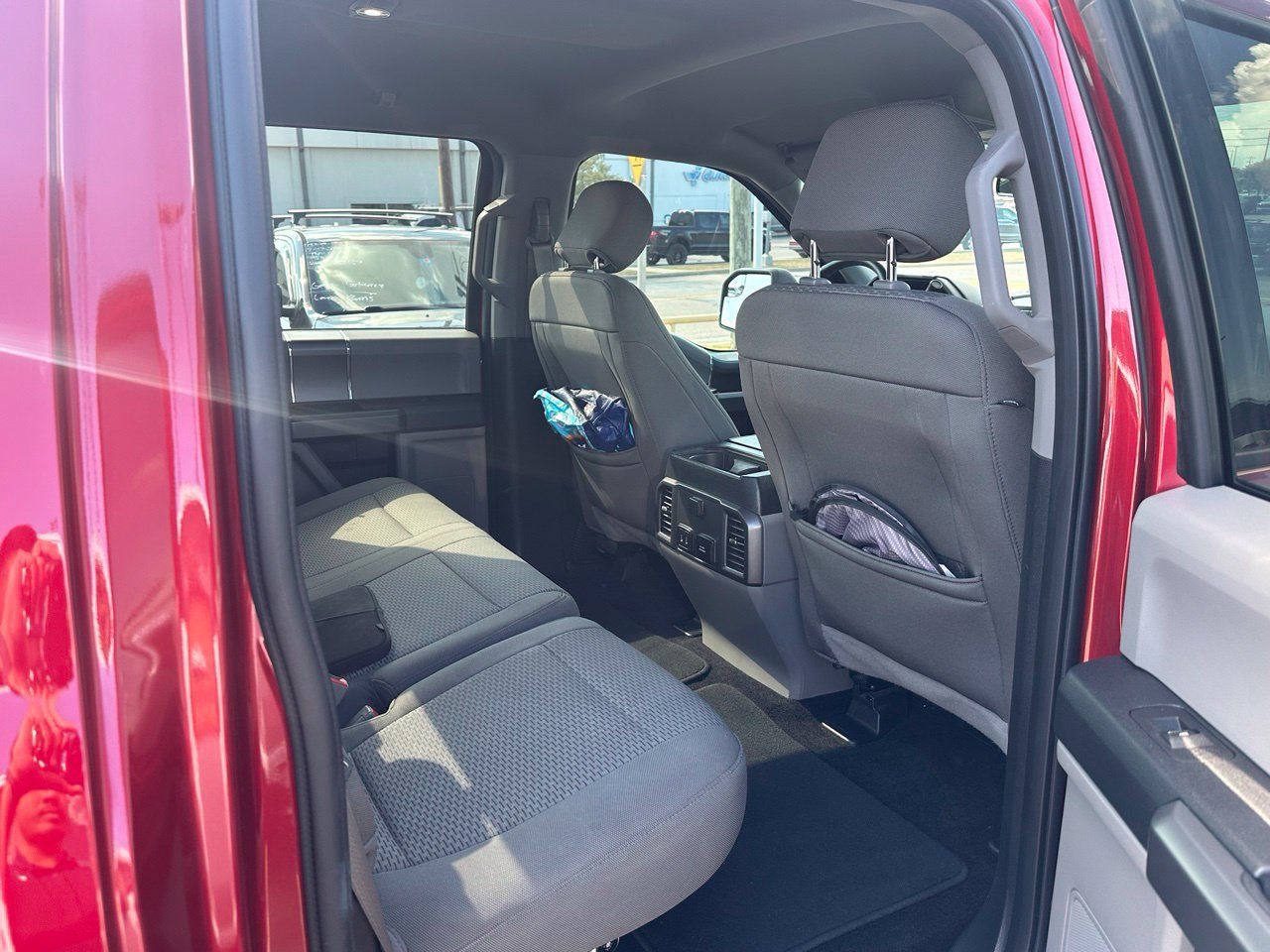 Used 2018 Ford F150 XLT w/ Equipment Group 302A Luxury AWD/4WD image 5