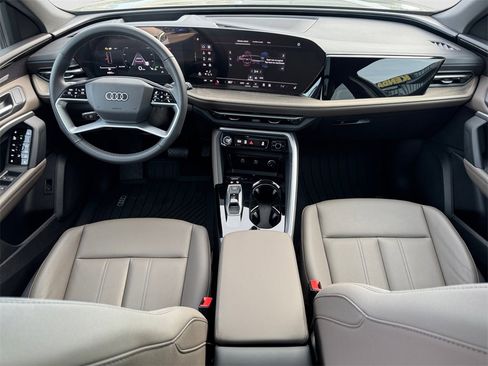 Used 2025 Audi Q5 Premium Plus w/ Premium Plus image 12