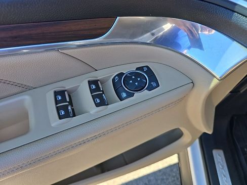 Used 2016 Ford Explorer Limited w/ Class II Trailer Tow Package AWD/4WD image 10