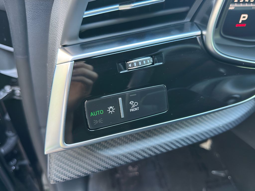 Used 2026 Audi SQ8 Prestige w/ Prestige Package AWD/4WD image 12