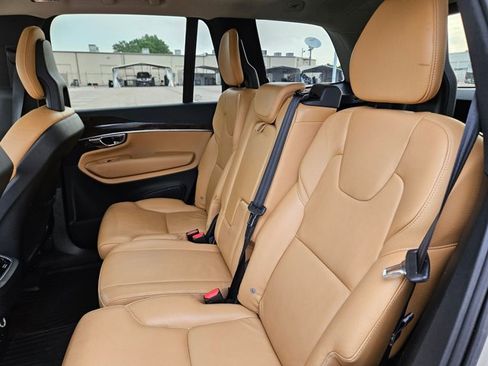 Used 2016 Volvo XC90 T6 Momentum AWD/4WD image 14