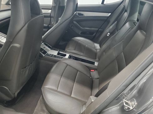 Used 2014 Porsche Panamera S image 12