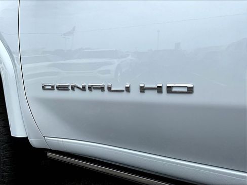 New 2026 GMC Sierra 3500 Denali w/ Denali Reserve Package AWD/4WD image 7