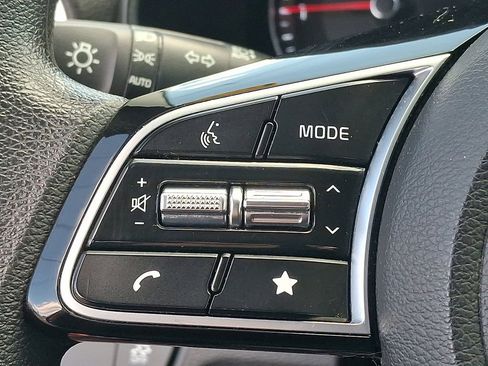 Used 2023 Kia Forte LXS w/ LXS Technology Package image 21