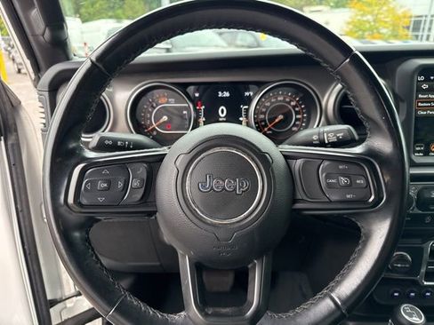 Used 2022 Jeep Wrangler Unlimited Willys image 10
