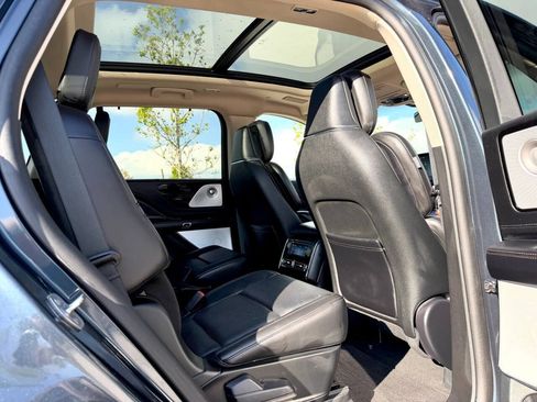 Used 2024 Lincoln Aviator Reserve w/ Equipment Group 201A AWD/4WD image 19