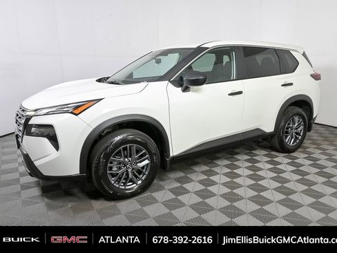 Used 2026 Nissan Rogue S image 2