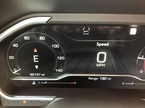 Used 2022 GMC Sierra 1500 AT4 w/ AT4 Preferred Package image 14