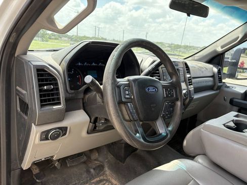 Used 2018 Ford F350 XL w/ Power Equipment Group RWD image 14