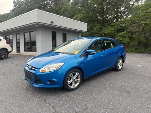 Used 2014 Ford Focus SE FWD image 1