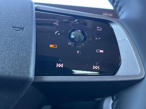 New 2026 Nissan Leaf SV+ w/ Floor Mat Package (SV+) FWD image 25