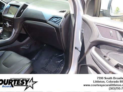 Used 2018 Ford Edge Titanium w/ Technology Package AWD/4WD image 34