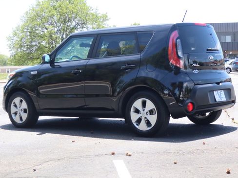 Used 2016 Kia Soul FWD image 7