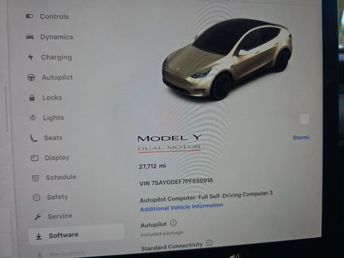 Used 2023 Tesla Model Y Long Range image 12